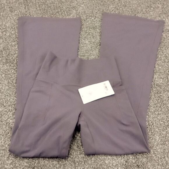 Athleta Salvation Stash flare pants size XS NWT - Picture 3 of 4